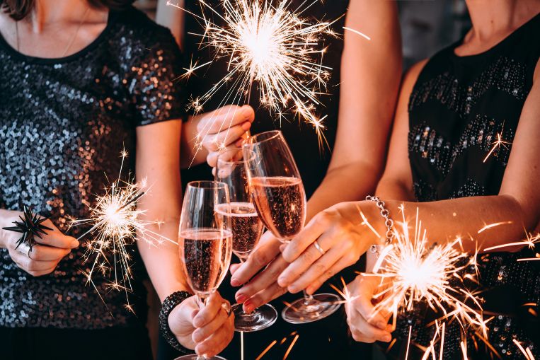 Ring In The New Year With One Of These Sparkling Brilliant Party Themes